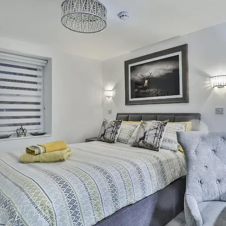 The - Ground Floor - Luxury For Up To 4 Guests Near Open Air Theatre And North Bay * Scarborough