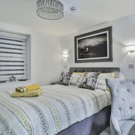 The - Ground Floor - Luxury For Up To 4 Guests Near Open Air Theatre And North Bay * Scarborough