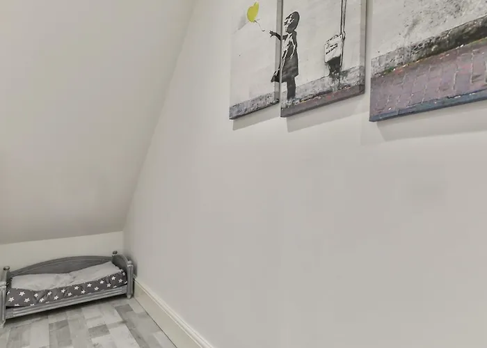 The - Ground Floor - Luxury For Up To 4 Guests Near Open Air Theatre And North Bay Σκάρμπορο