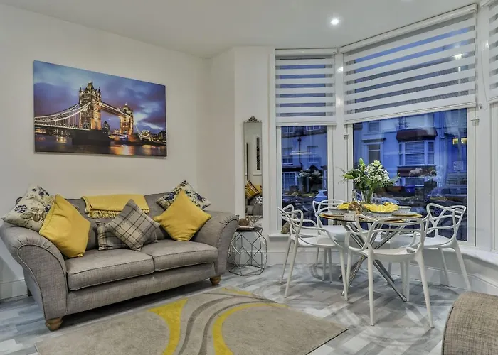 The - Ground Floor - Luxury For Up To 4 Guests Near Open Air Theatre And North Bay Διαμέρισμα Σκάρμπορο